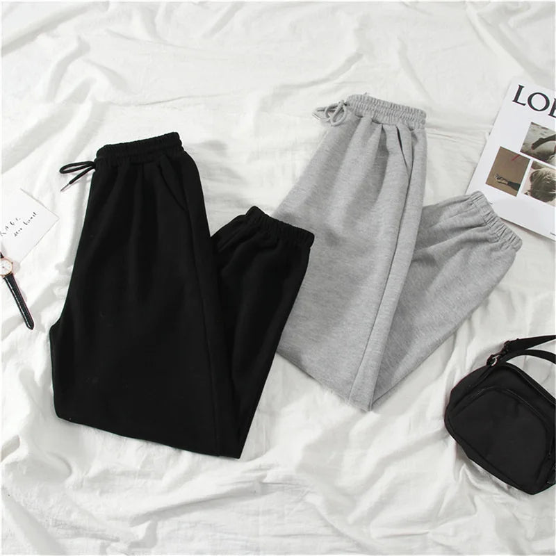 "Effortlessly blend comfort and style with our Women’s Casual Drawstring Pants"