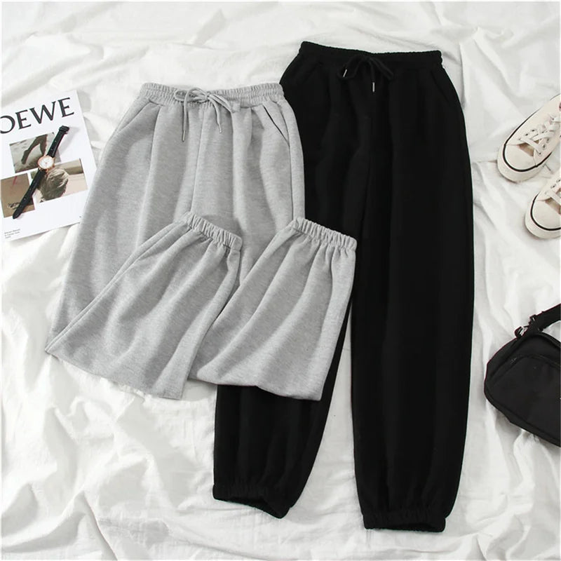 "Effortlessly blend comfort and style with our Women’s Casual Drawstring Pants"